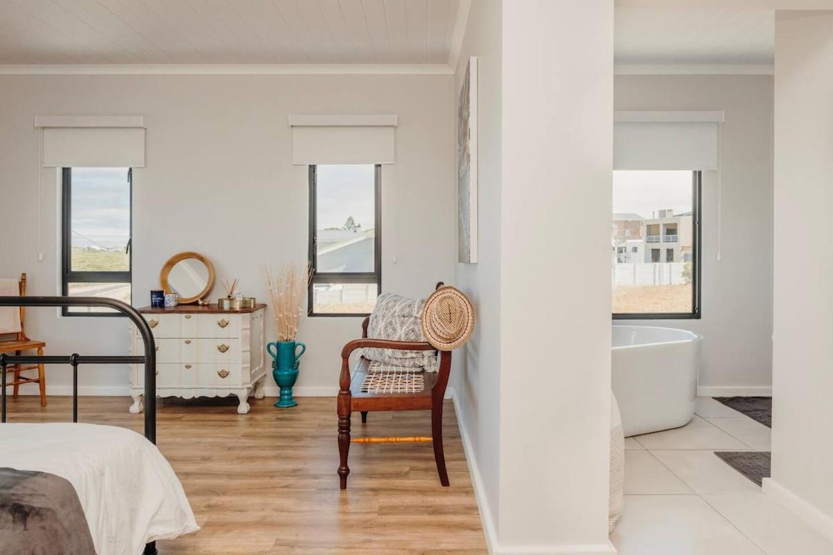 Ocean View 4-Bed Getaway On Pearly Beach Exteriér fotografie